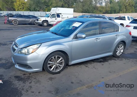 2014 Subaru Legacy 2.5I Premium z USA, uszkodzony, nr VIN 4S3BMBD64E3010687